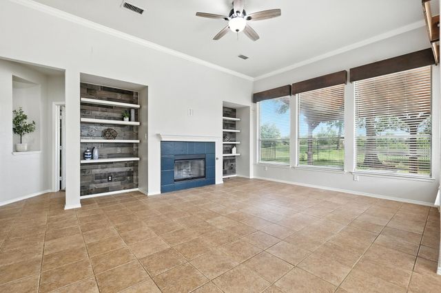 8909 Edinburgh Lane, Rowlett, TX 75089