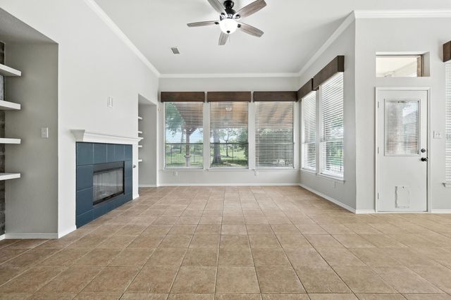 8909 Edinburgh Lane, Rowlett, TX 75089