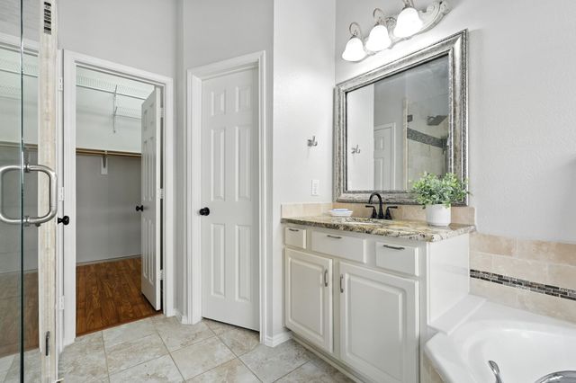 8909 Edinburgh Lane, Rowlett, TX 75089