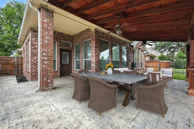 8909 Edinburgh Lane, Rowlett, TX 75089