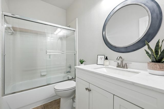 8909 Edinburgh Lane, Rowlett, TX 75089