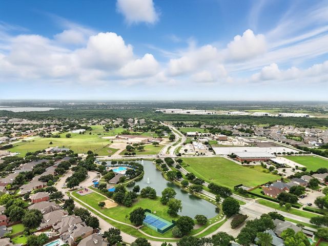 8909 Edinburgh Lane, Rowlett, TX 75089
