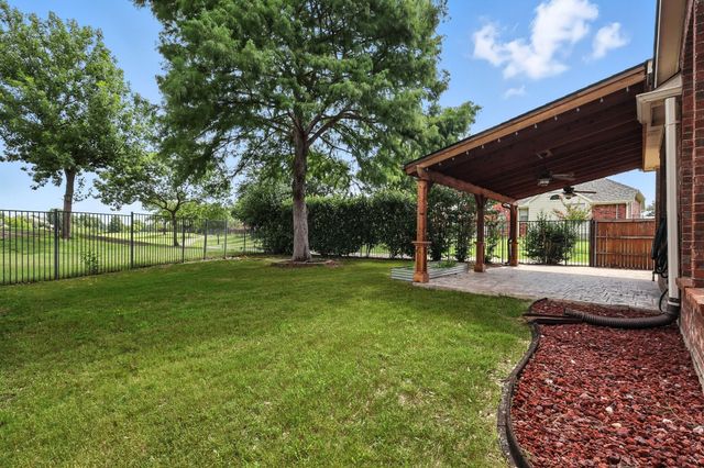 8909 Edinburgh Lane, Rowlett, TX 75089