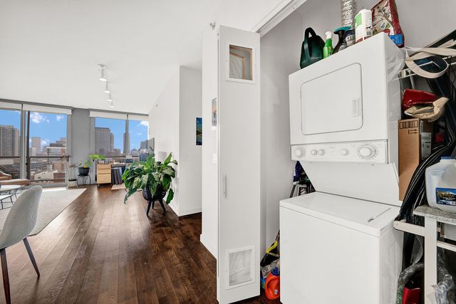 910 W HURON Street 1010, Chicago, IL 60642