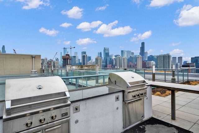 910 W HURON Street 1010, Chicago, IL 60642