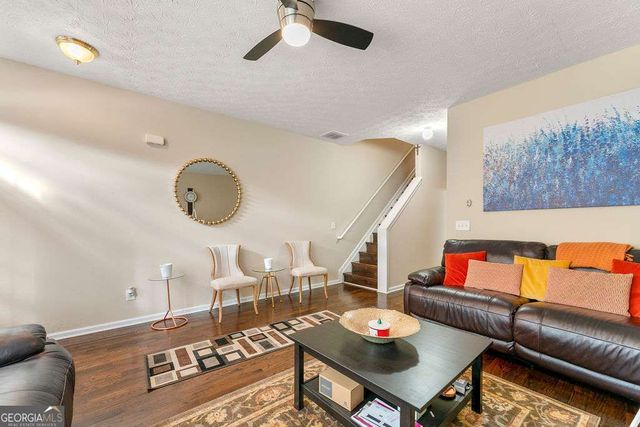 1343 Penhurst Drive, Lawrenceville, GA 30043