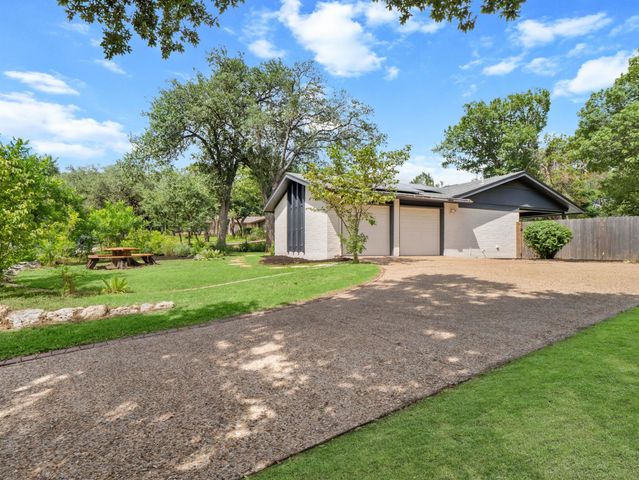 8809 Collingwood DR, Austin, TX 78748