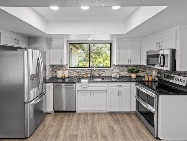 8809 Collingwood DR, Austin, TX 78748