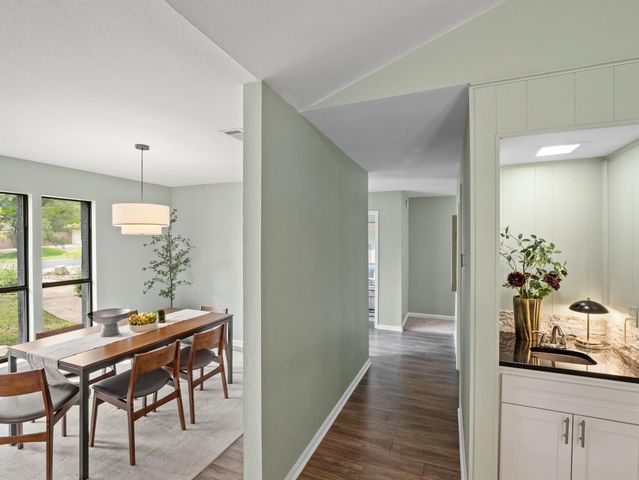 8809 Collingwood DR, Austin, TX 78748