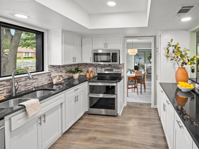 8809 Collingwood DR, Austin, TX 78748