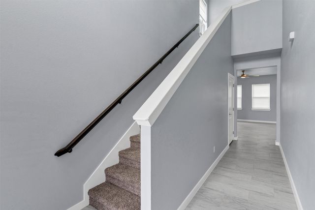 588 Highview Court, Godley, TX 76044