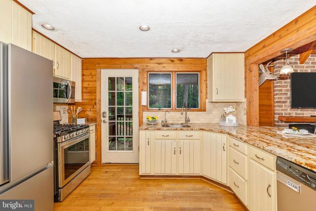 6838 MOUNTAIN CHURCH RD, Middletown, MD 21769