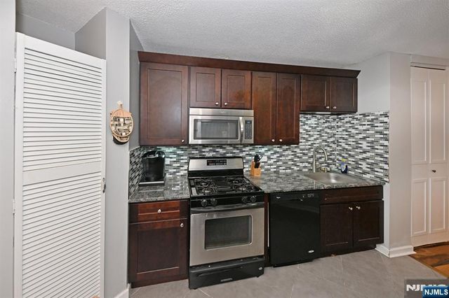 7004 Boulevard East 1B, Guttenberg, NJ 07093