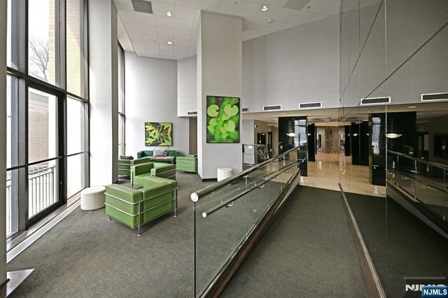 7004 Boulevard East 1B, Guttenberg, NJ 07093