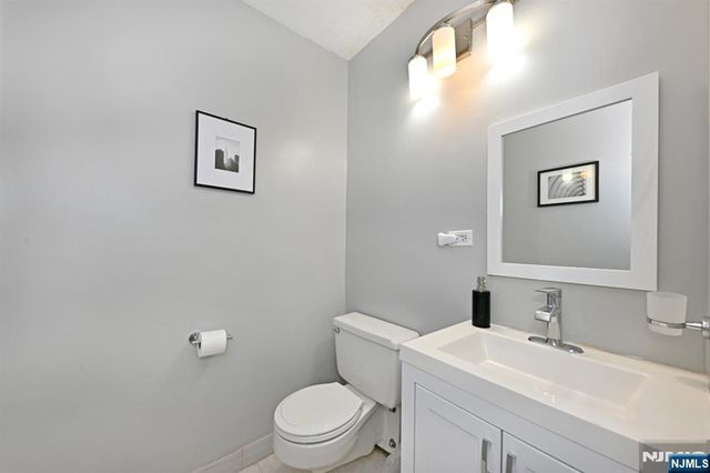 7004 Boulevard East 1B, Guttenberg, NJ 07093