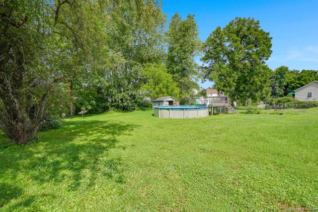 8 Hampton Road, Poughkeepsie, NY 12603