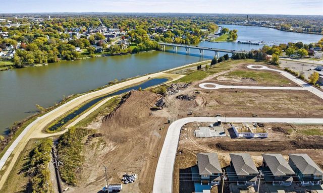 800 E PAPERMILL, Kimberly, WI 54136