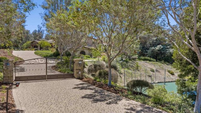5465 El Cielito, Rancho Santa Fe, CA 92067