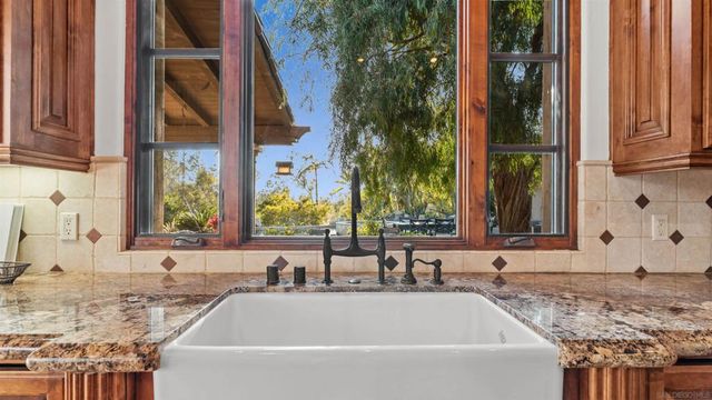 5465 El Cielito, Rancho Santa Fe, CA 92067