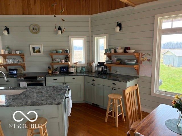 14905 E 300 S, Columbus, IN 47201