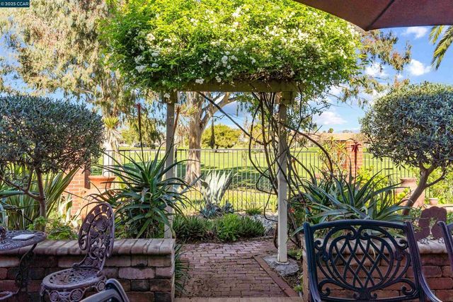 5541 Lanai Court, Discovery Bay, CA 94505