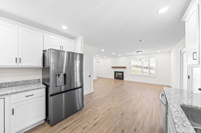 2015 Rosemary Drive, Clarksville, TN 37042