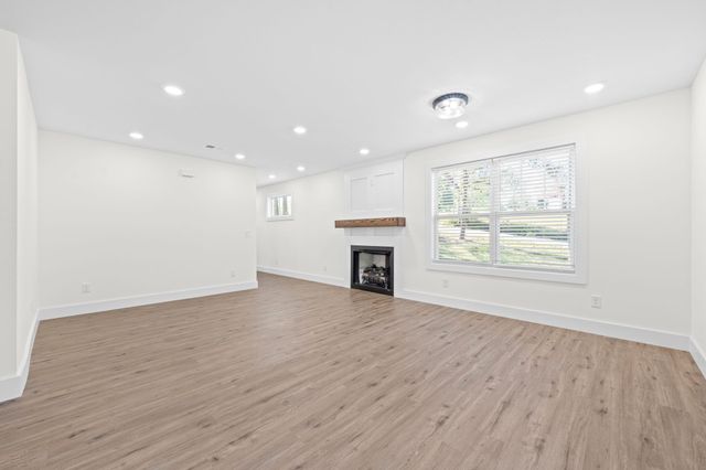 2015 Rosemary Drive, Clarksville, TN 37042