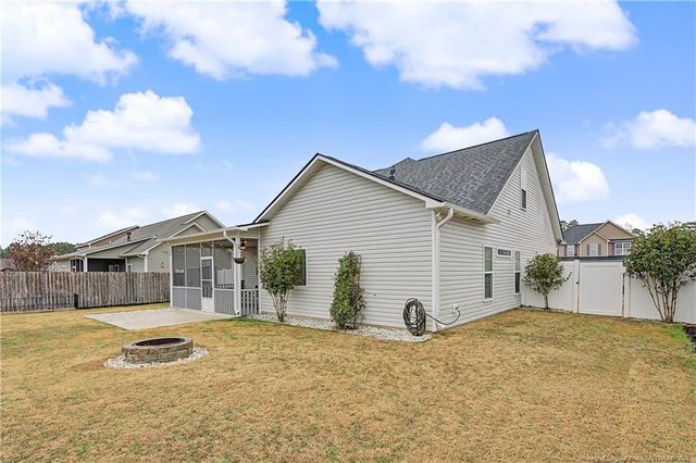 188 Stockbridge Drive, Raeford, NC 28376