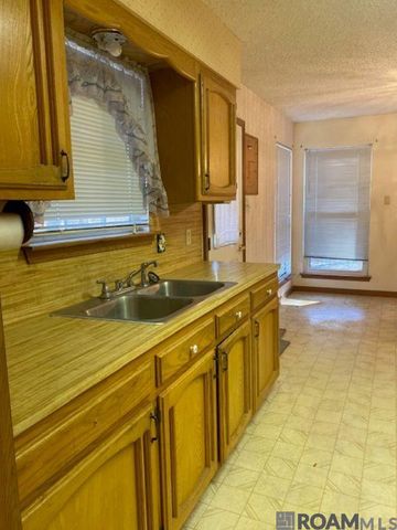 12479 Sullivan Ln, Clinton, LA 70722