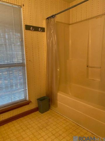 12479 Sullivan Ln, Clinton, LA 70722