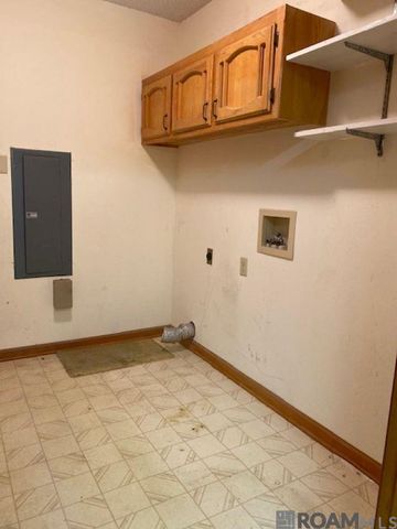 12479 Sullivan Ln, Clinton, LA 70722