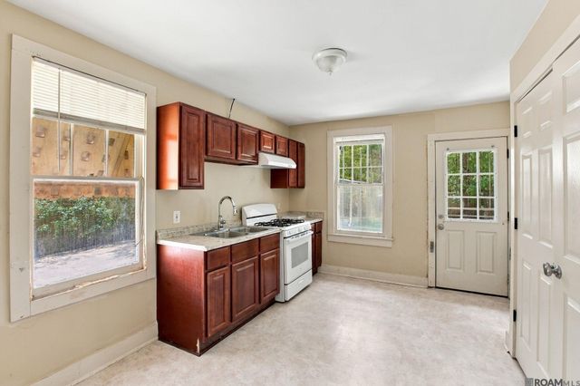 4239 Delaware St, Baton Rouge, LA 70805