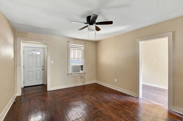 4239 Delaware St, Baton Rouge, LA 70805