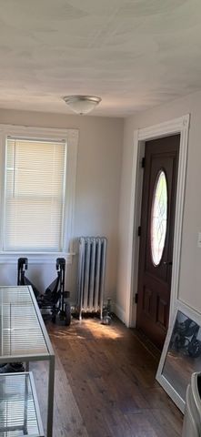 27 Barnum St, Taunton, MA 02790