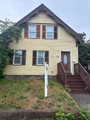 27 Barnum St, Taunton, MA 02790