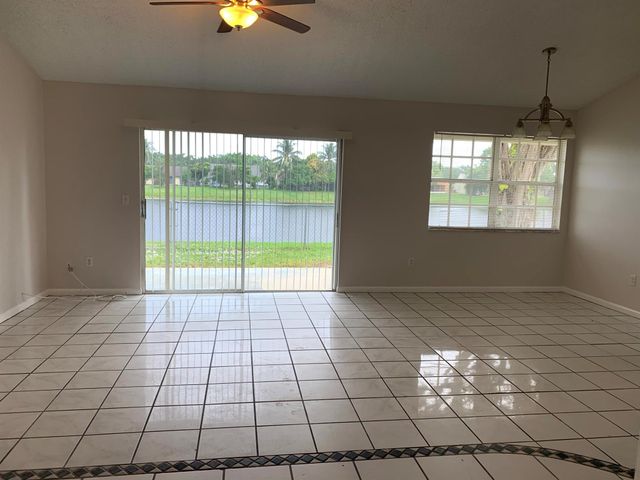 1824 Edgewater Drive, Boynton Beach, FL 33436