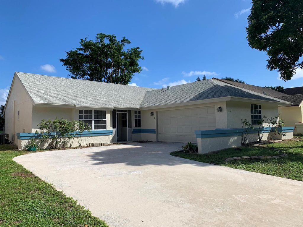 1824 Edgewater Drive, Boynton Beach, FL 33436