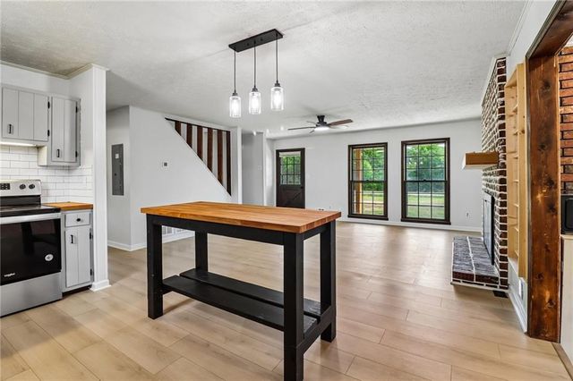 556 Hitchcock Road, Dallas, GA 30157