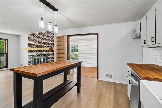 556 Hitchcock Road, Dallas, GA 30157