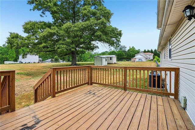 556 Hitchcock Road, Dallas, GA 30157