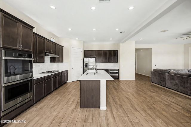 6511 W Antler Bnd Place, Marana, AZ 85658