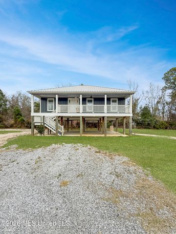 10501 Pin Oak Drive, Biloxi, MS 39532