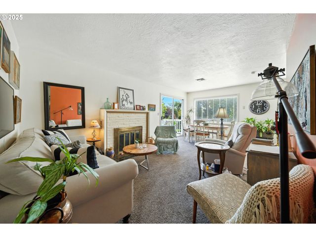 1009 COLLEGE St, Milton Freewater, OR 97862