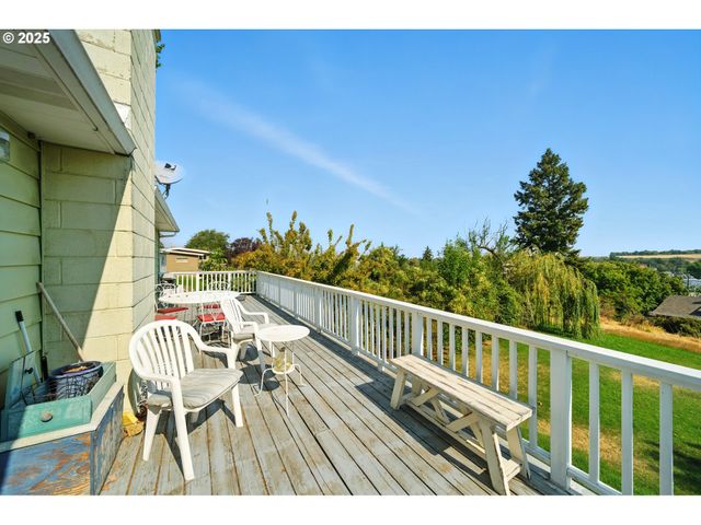 1009 COLLEGE St, Milton Freewater, OR 97862