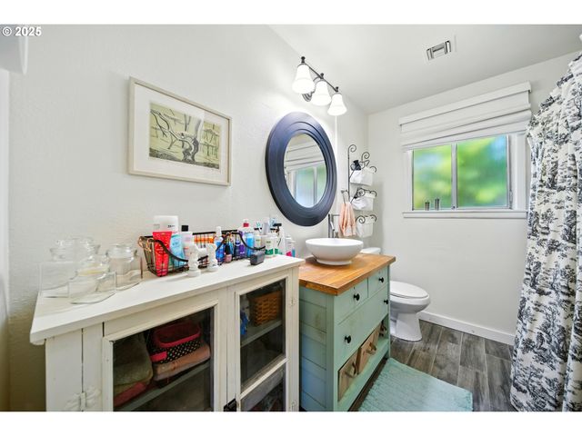 1009 COLLEGE St, Milton Freewater, OR 97862