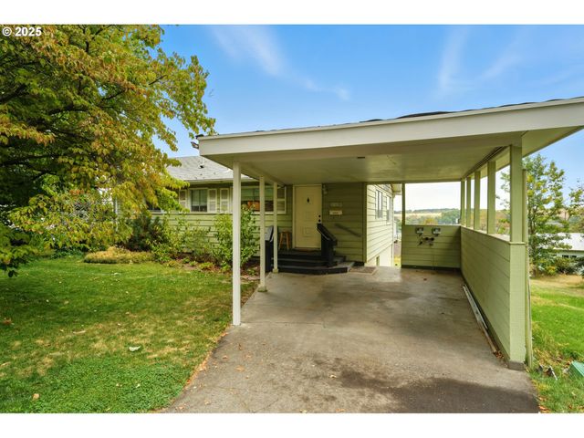 1009 COLLEGE St, Milton Freewater, OR 97862