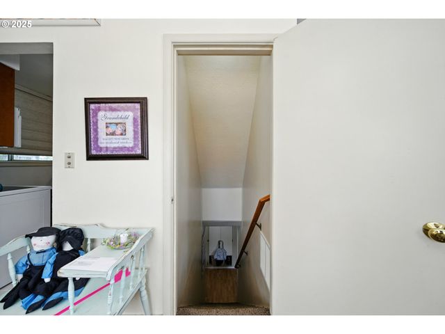 1009 COLLEGE St, Milton Freewater, OR 97862