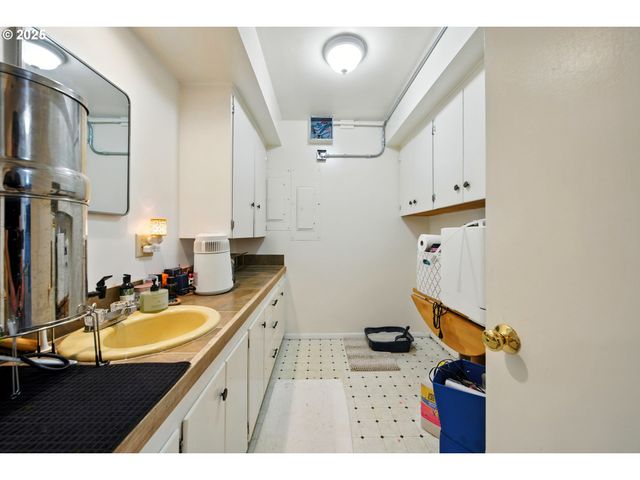 1009 COLLEGE St, Milton Freewater, OR 97862