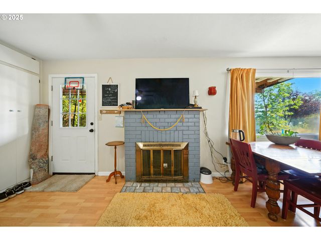 1009 COLLEGE St, Milton Freewater, OR 97862