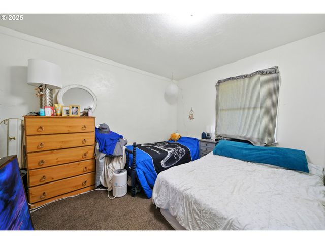 1009 COLLEGE St, Milton Freewater, OR 97862